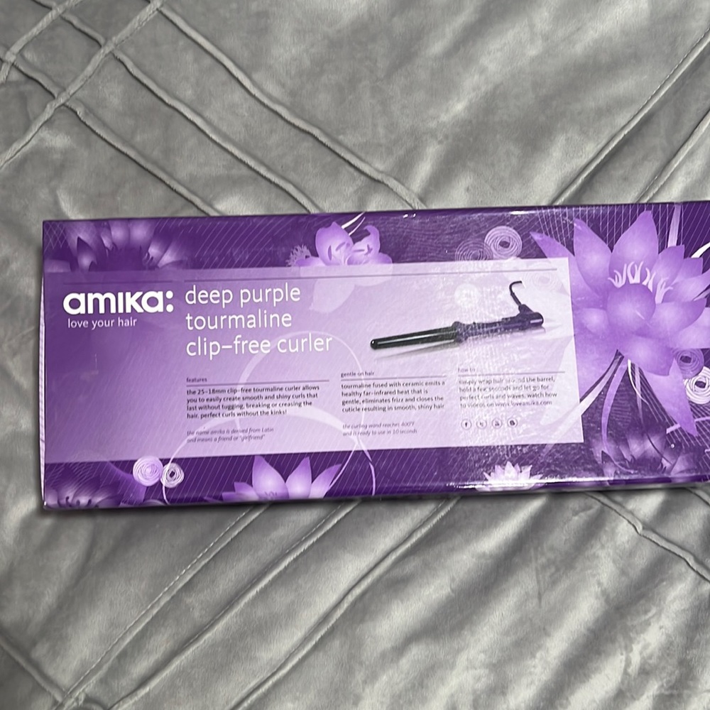 Clip free curler